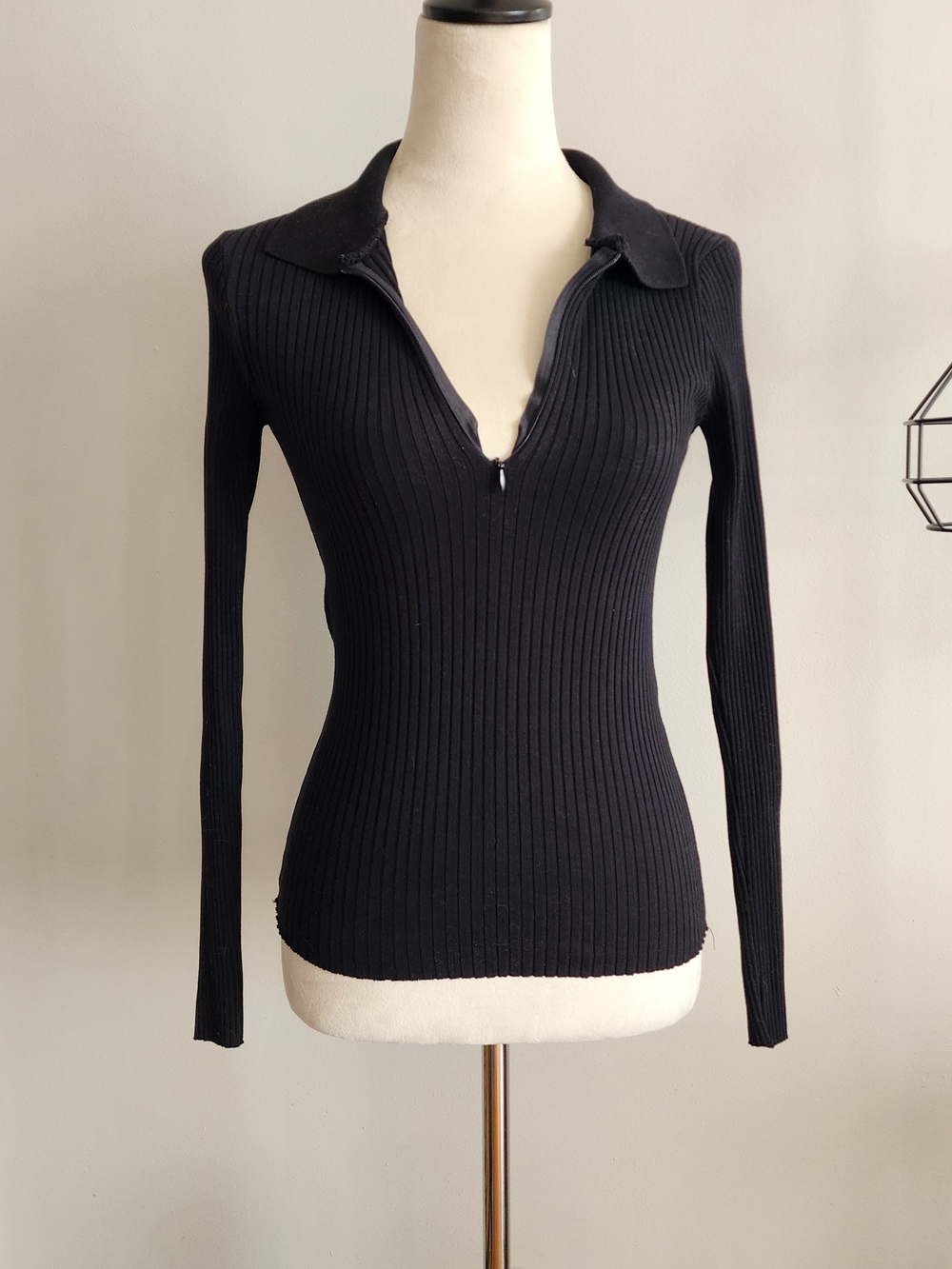 Zara Black Ribbed Zip-Front Long Sleeve Top